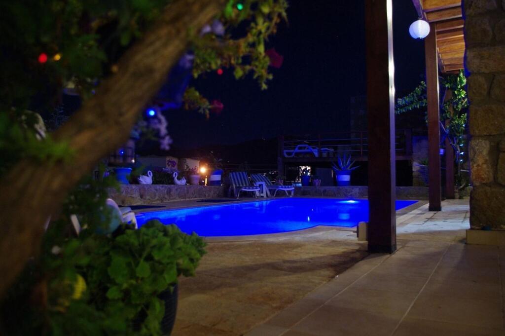 Villa Priene - Gumusluk Private Pool Exterior photo